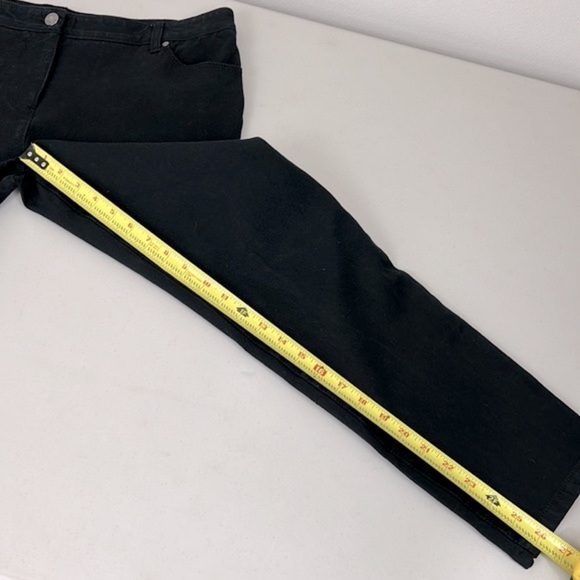 Chico’s ‘So Slimming’ 5 pocket jean with Hidden Fit Technology in Black size 12 - Picture 10 of 12